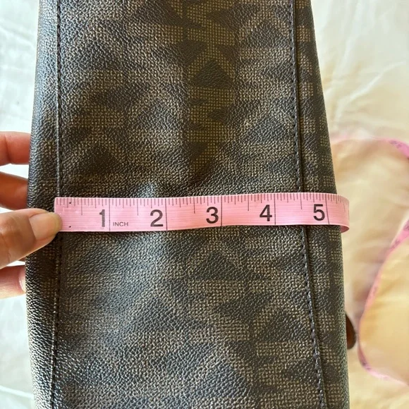 Michael Kors Brown Cynthia Large Signature MK Leather Tote Shoulder Bag - Picture 15 of 15